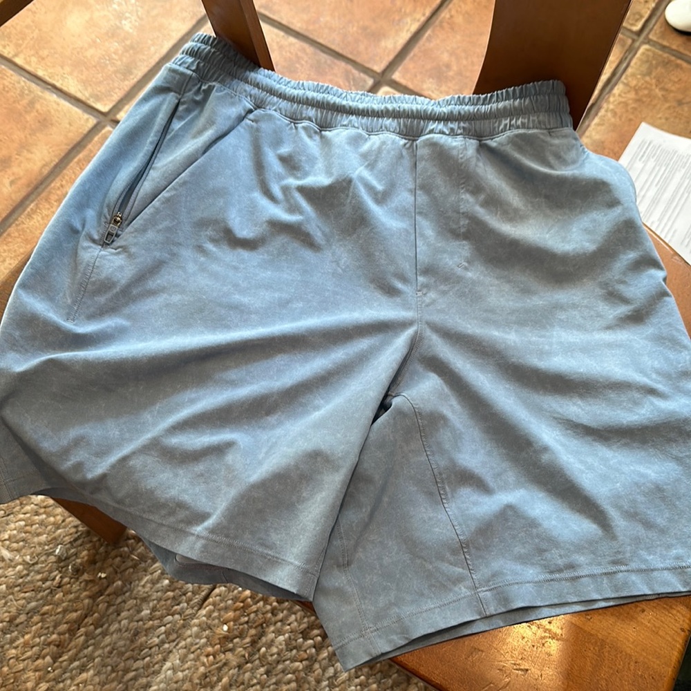 Lululemon mens shorts